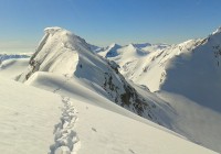 Montée vers Tsantseleina