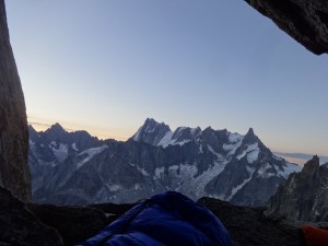 Vue sur les Jorasses au lever