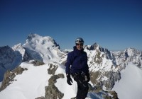 J2 : Au sommet de Neige Cordier. Au fond le Dome des Ecrins