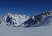 On met les peaux en direction de la vallée noire