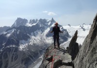 Au fond la face nord des Grandes Jorasses